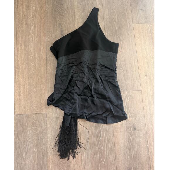 Cinq à Sept Theoline Black One Shoulder Ruched Top Large 100% Silk - Picture 4 of 6